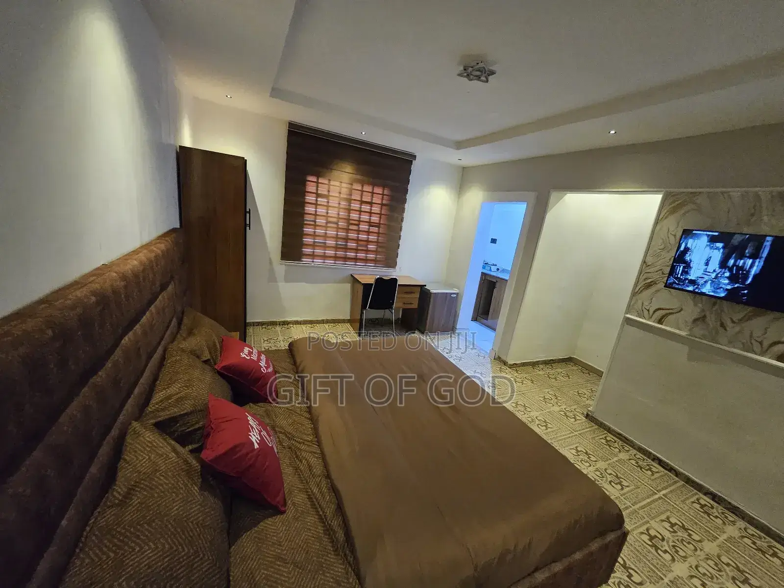 Master Studio Apartment in Gwarinpa