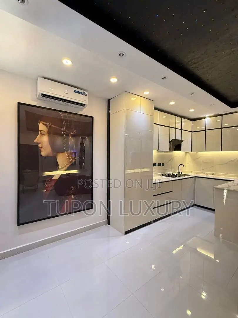 Deluxe 2 Bedroom Apartment With a Private Cinema Bathub in Chevron