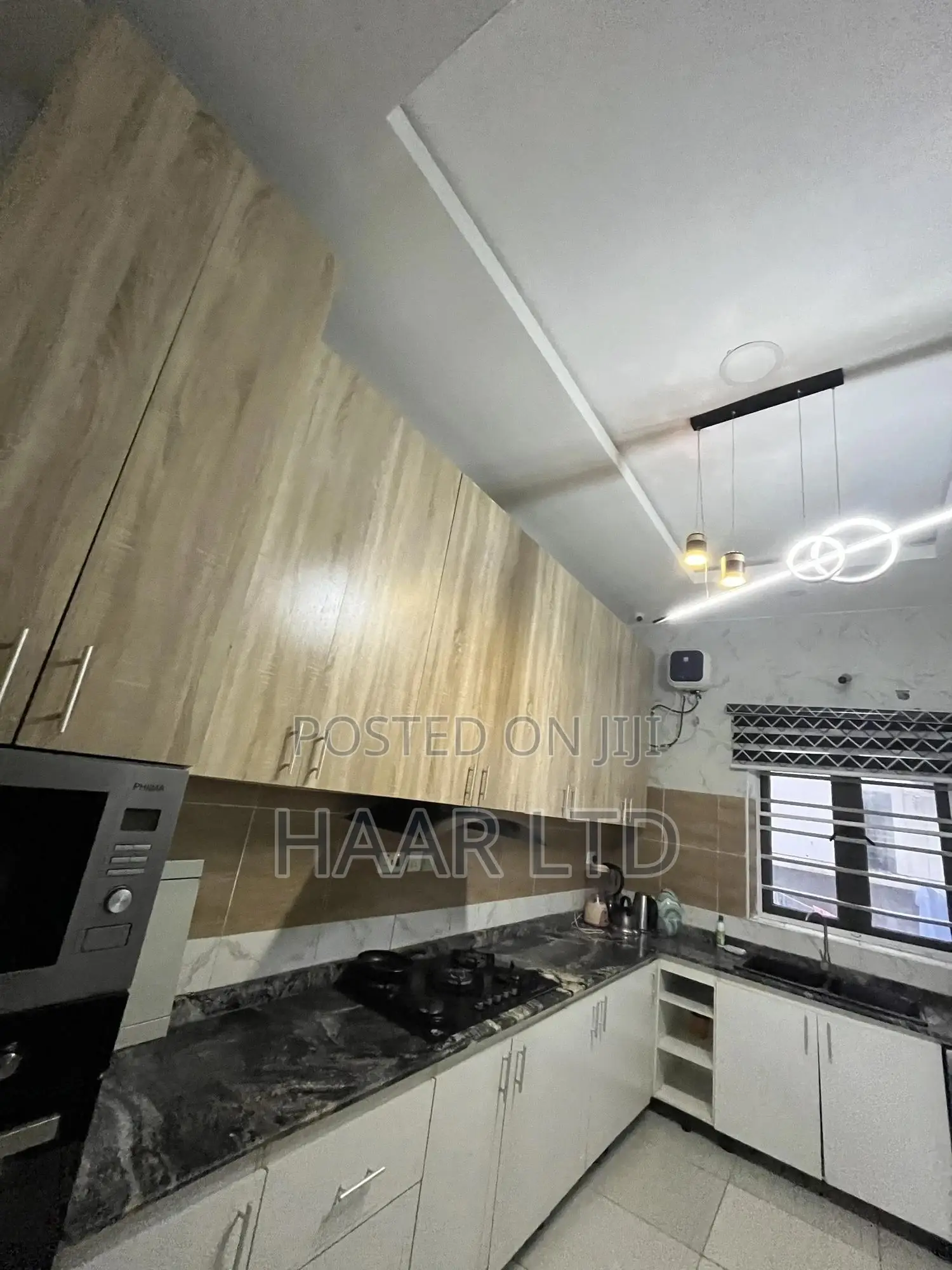 Monthly Room Available With 24hrs Light,Wifi,Pool and Gym in Lekki Phase 2