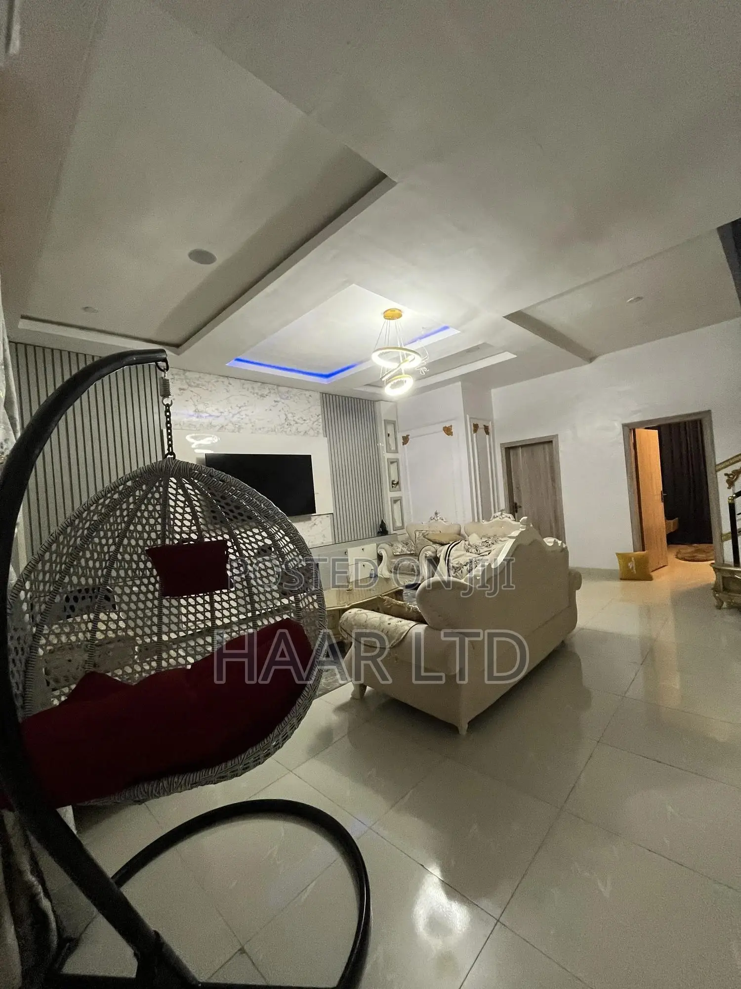 Monthly Room Available With 24hrs Light,Wifi,Pool and Gym in Lekki Phase 2