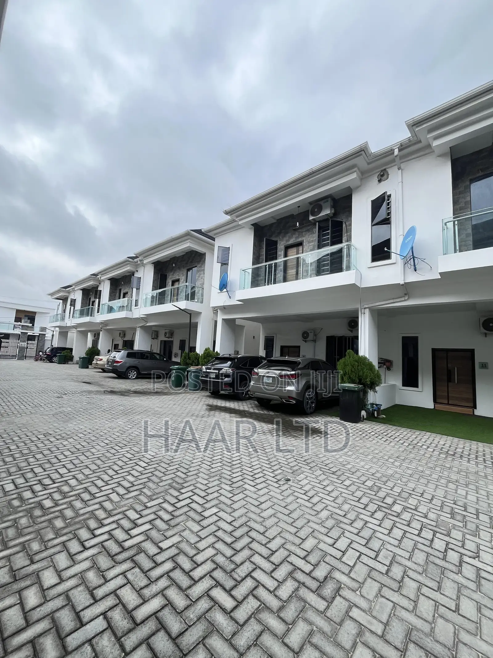 Daily Luxury Room Available With Pool,Gym,Wifi in Lekki Phase 2