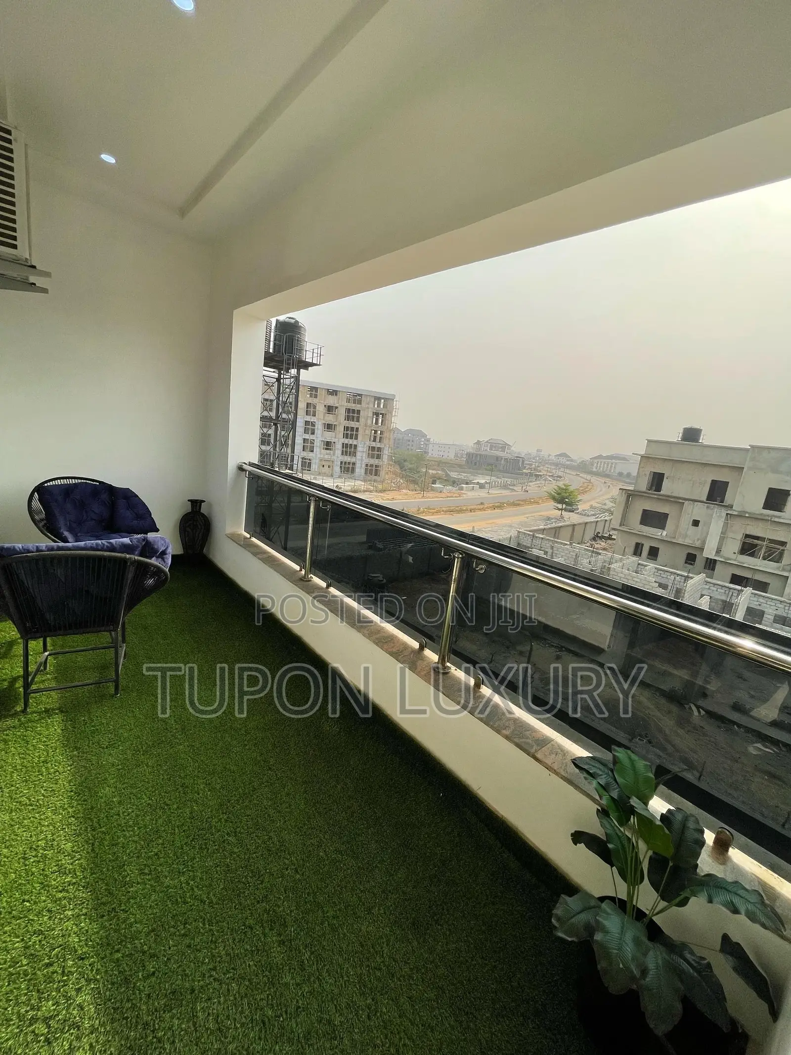 Luxury Clean 2/3 Bedroom With Ps5 in Jahi