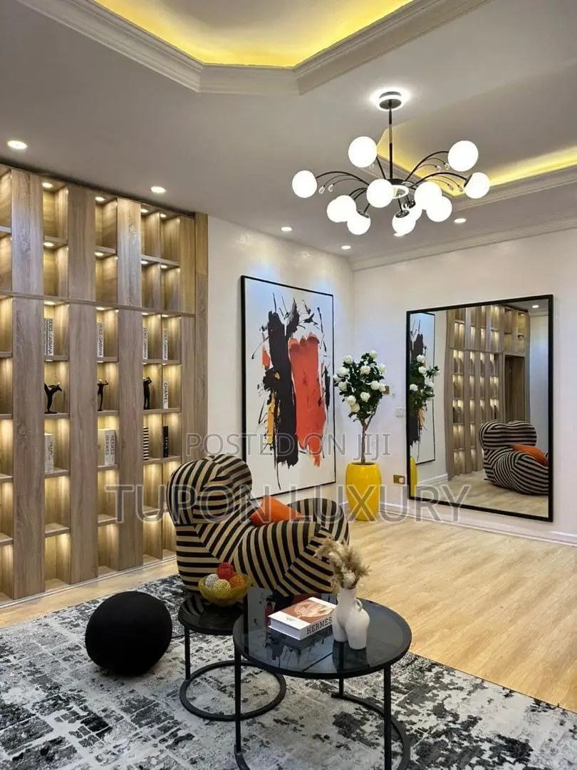 Beautiful 1 Bedroom Apartment With a Private Cinema. in Osapa london
