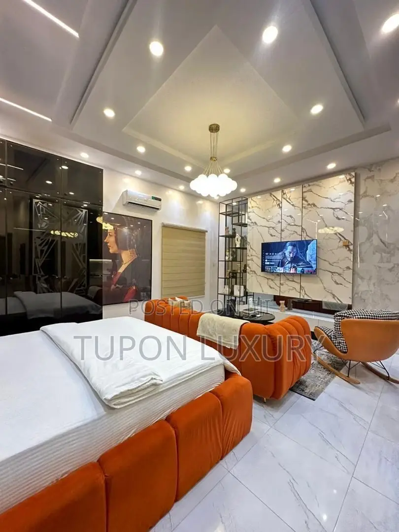Standard Luxury Studio Apartment in Chevron in Chevron