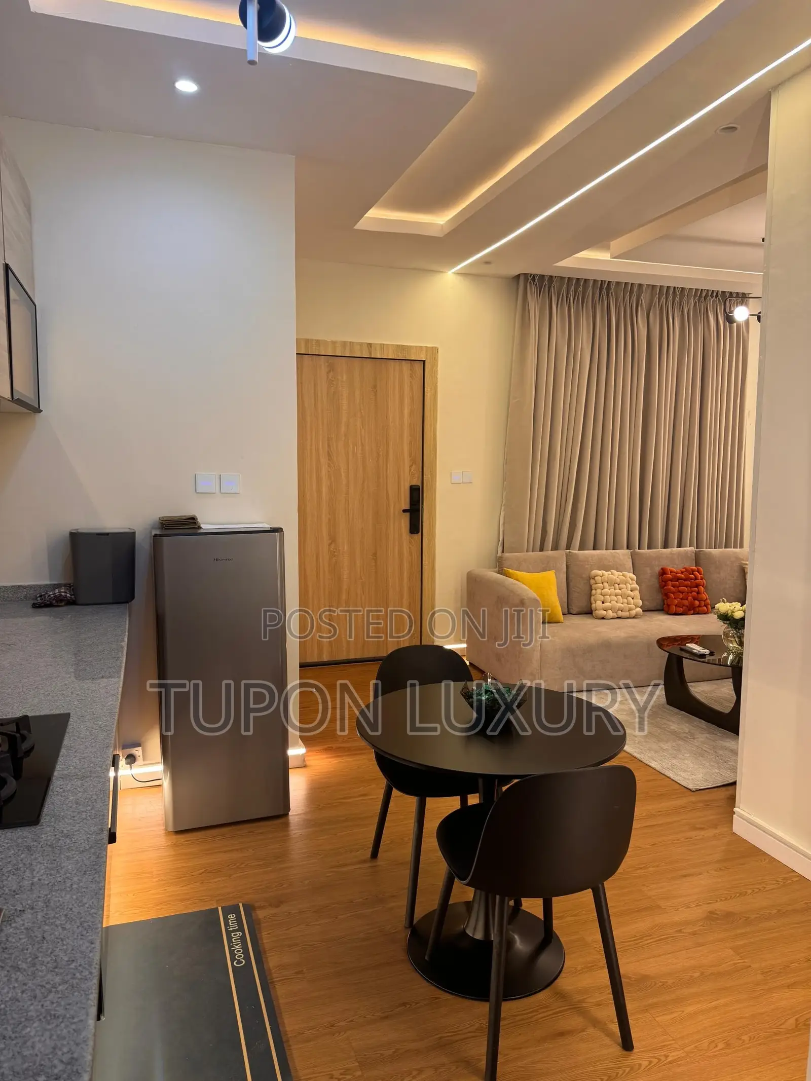 Luxury 1bedroom With Ps5 in Ologolo