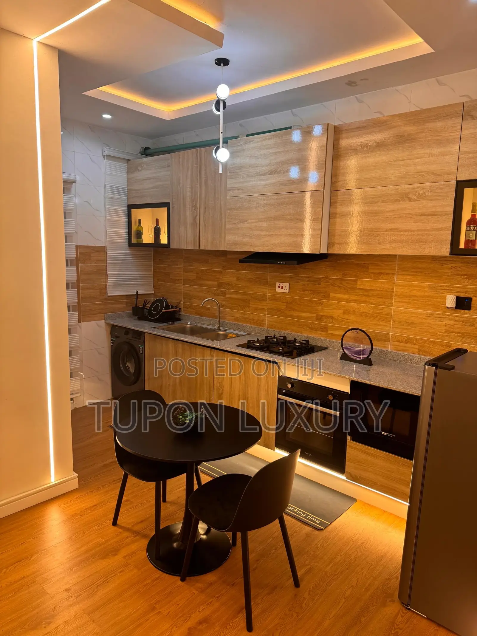 Luxury 1bedroom With Ps5 in Ologolo