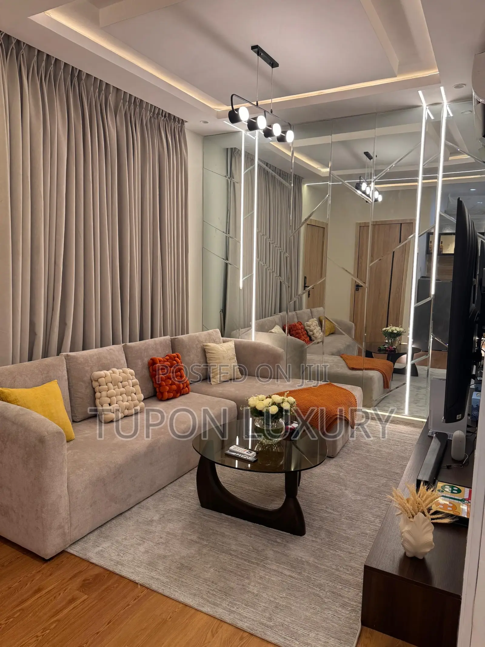 Luxury 1bedroom With Ps5 in Ologolo