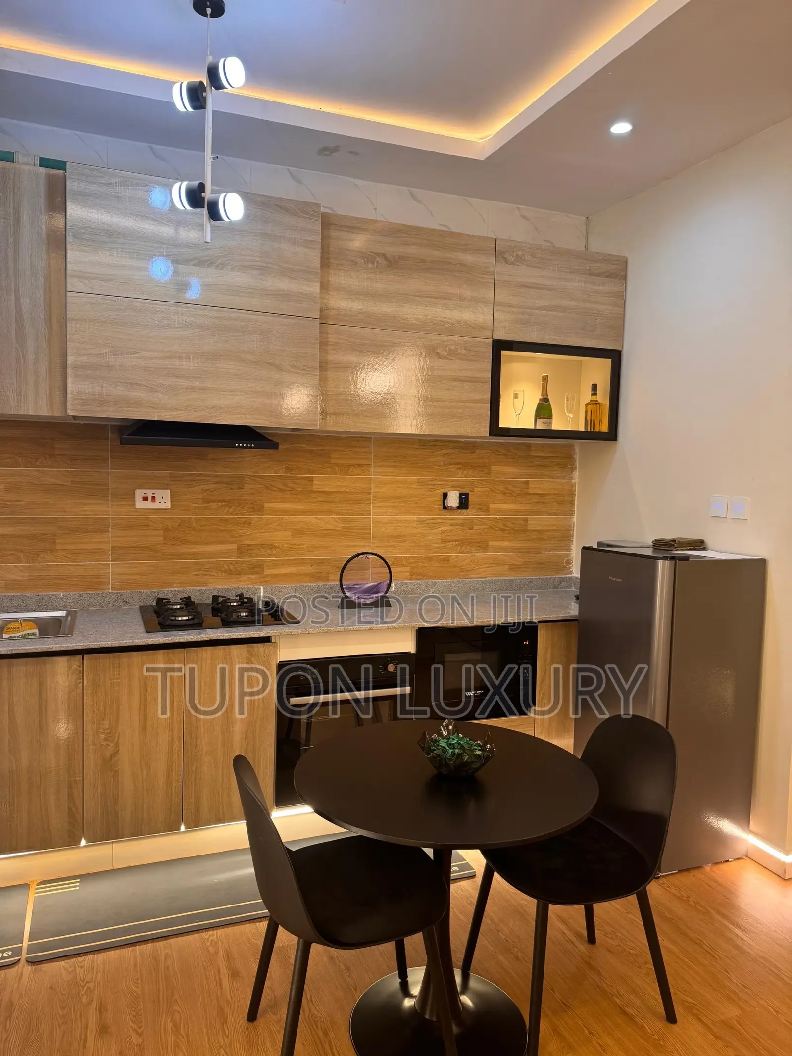 Luxury 1bedroom With Ps5 in Ologolo