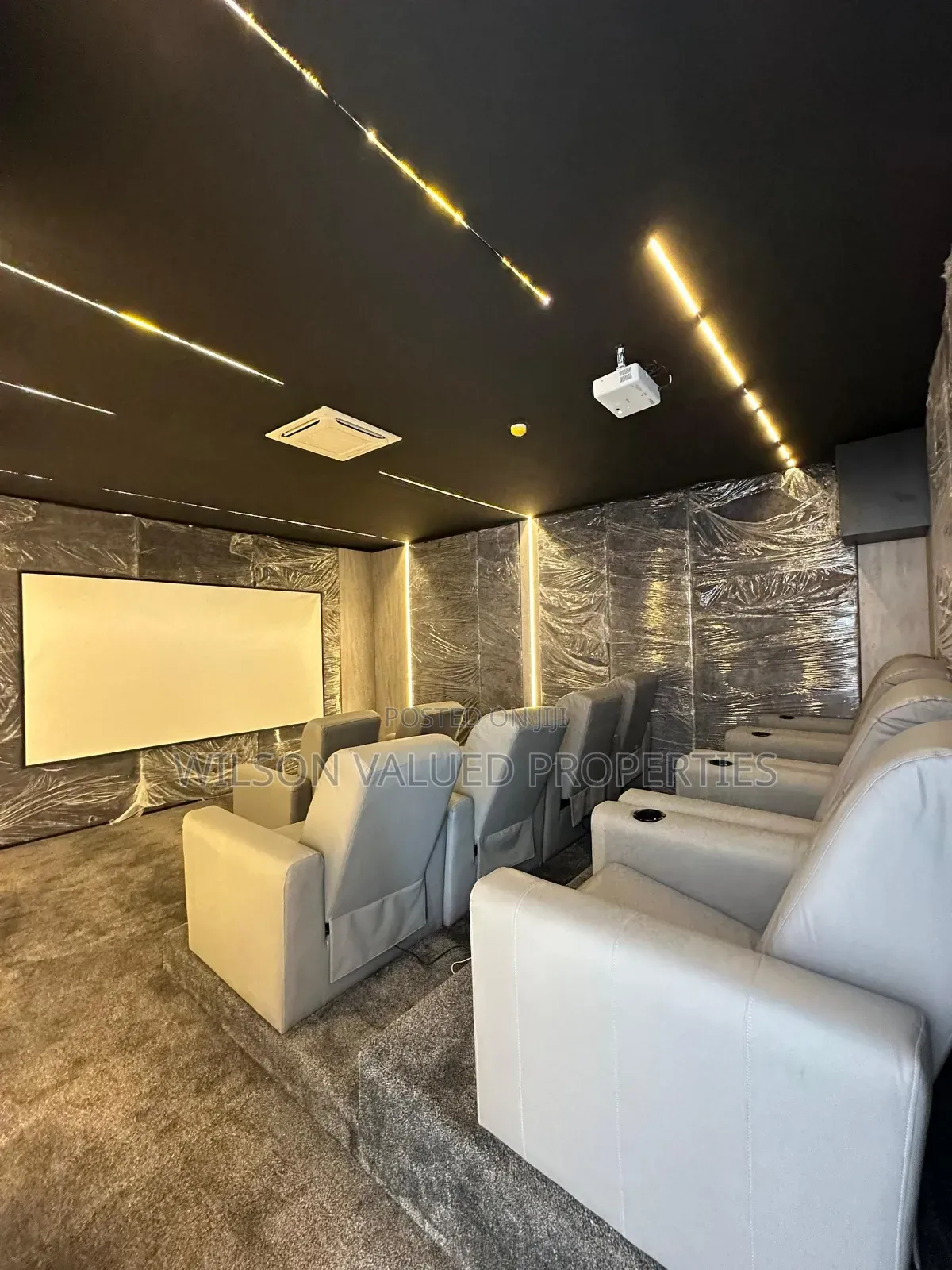 Furnished 5bdrm Mansion in Wvp Homes, Osapa london for sale in Osapa london