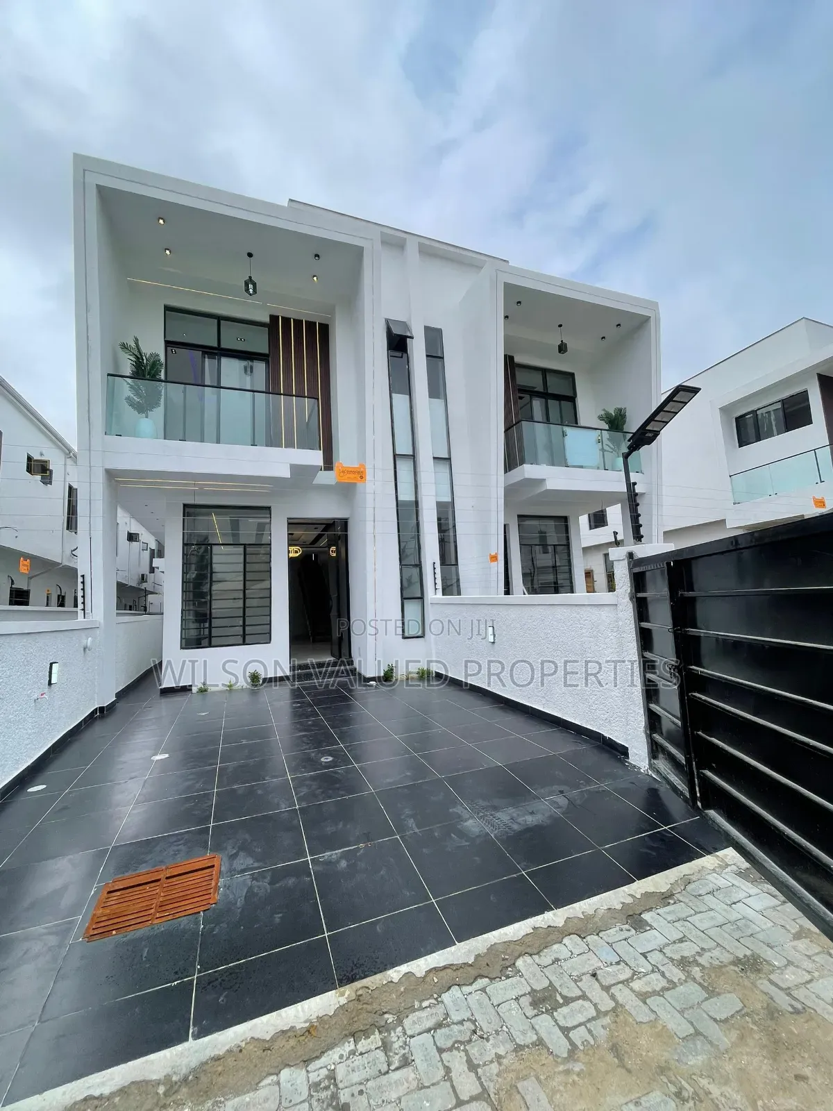 4bdrm Duplex in Wvp Homes, Ikota for sale in Ikota