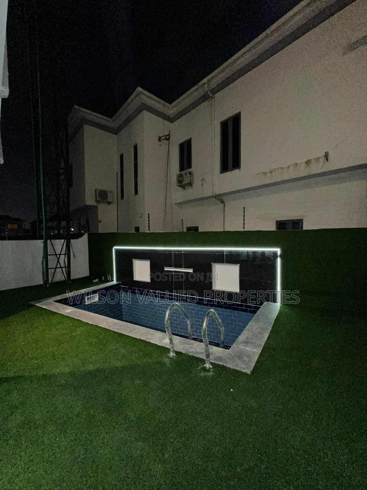 5bdrm Duplex in Wvp Homes, Chevron for sale in Chevron