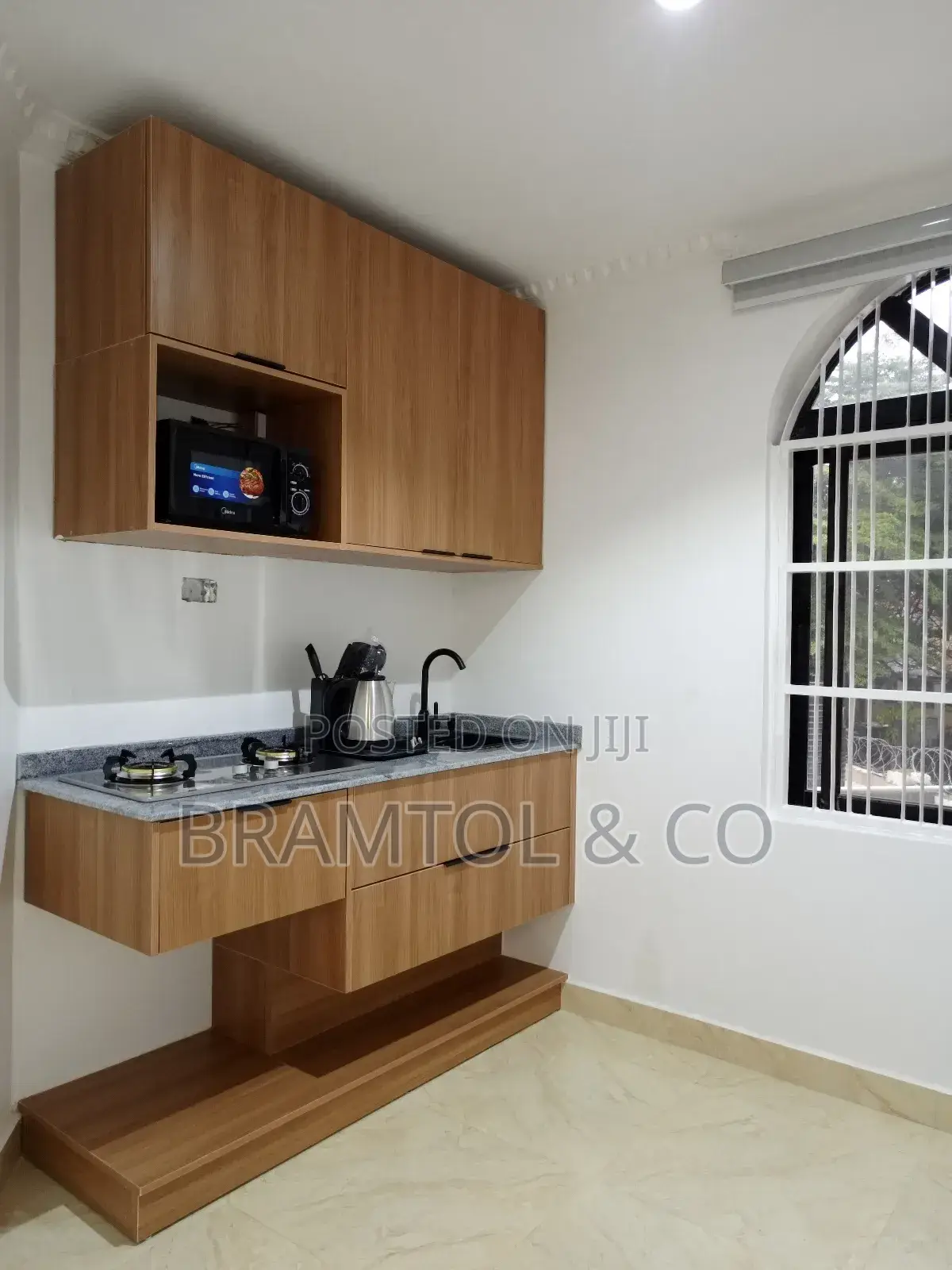 Executive Standard Selfcon/Studio With Toilet and Kitchen in Wuse 2
