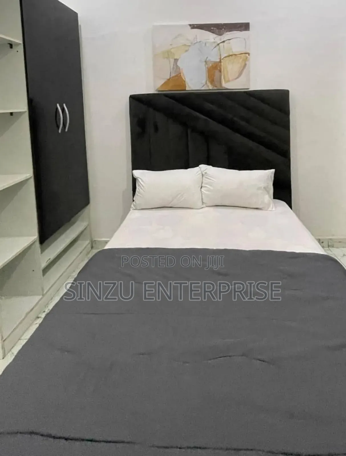 Small Studio Room in an Extremely Clean Estate in Chevron