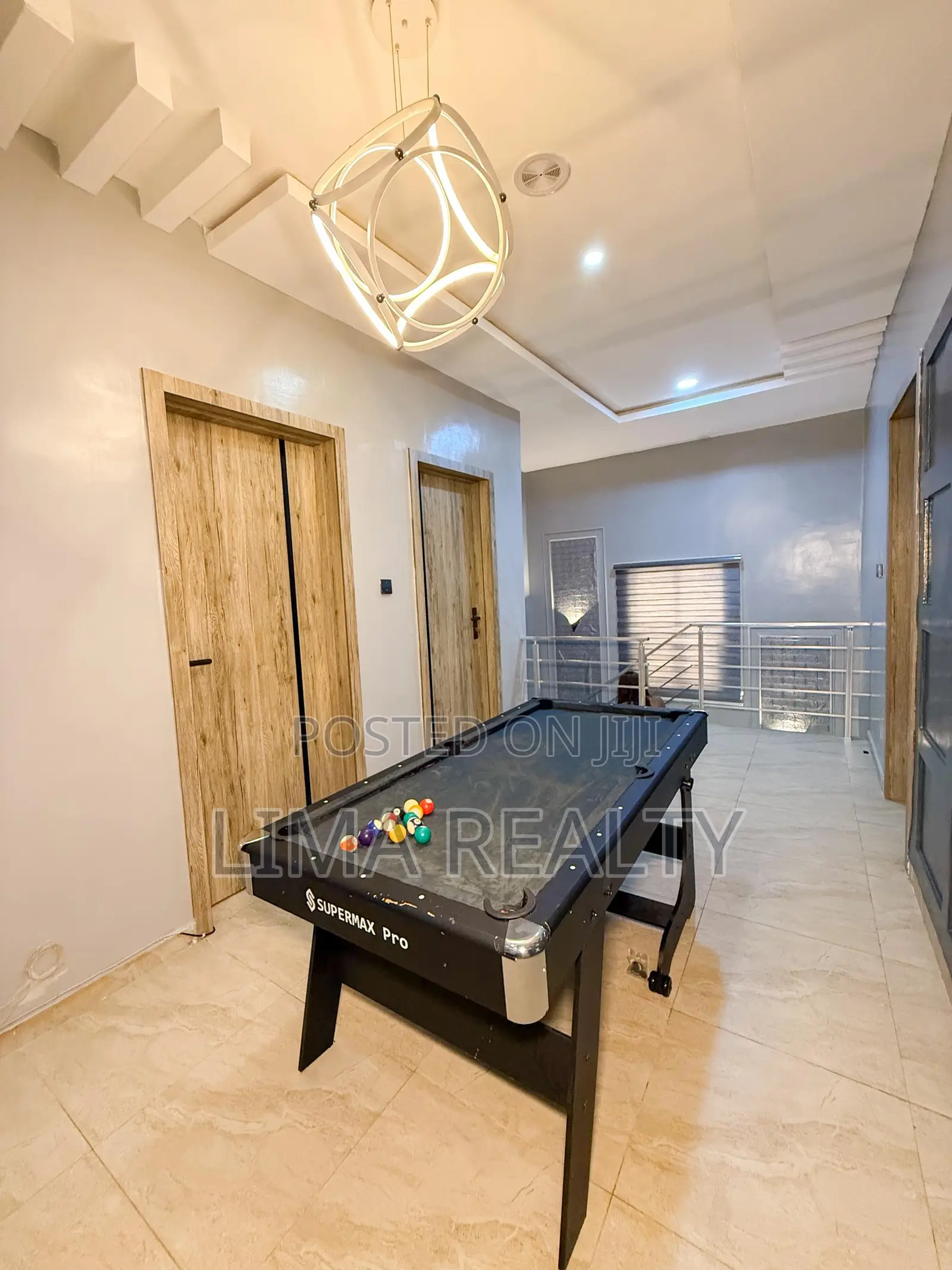 Luxury You Bed Duplex in Chevron