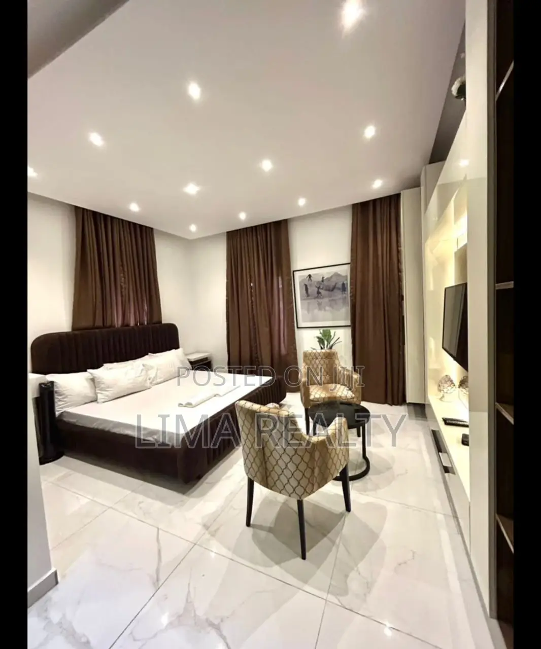 Self Compound 4 Bed Chevron/Party Normal Stay in Chevron