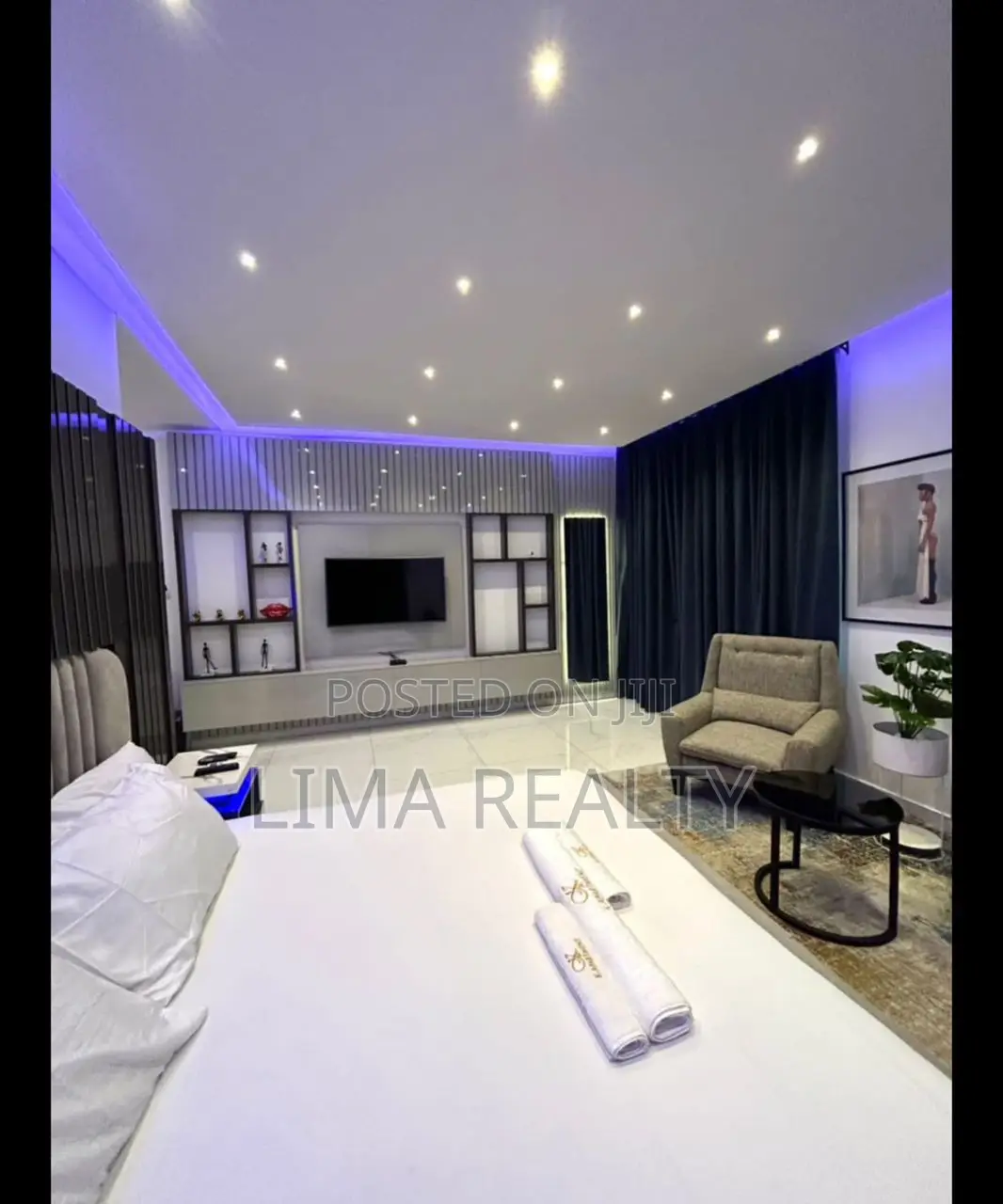 Self Compound 4 Bed Chevron/Party Normal Stay in Chevron