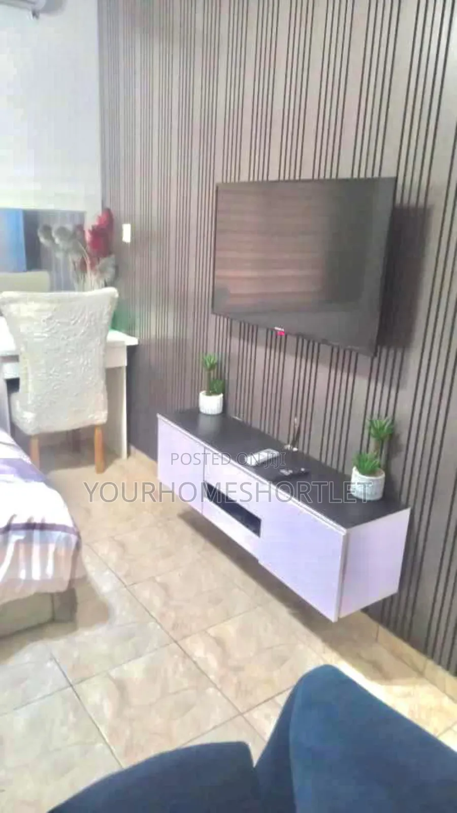Clean Studio Apartment With Smart Tv for Daily/Weekly/ Monthly in Adeniyi Jones