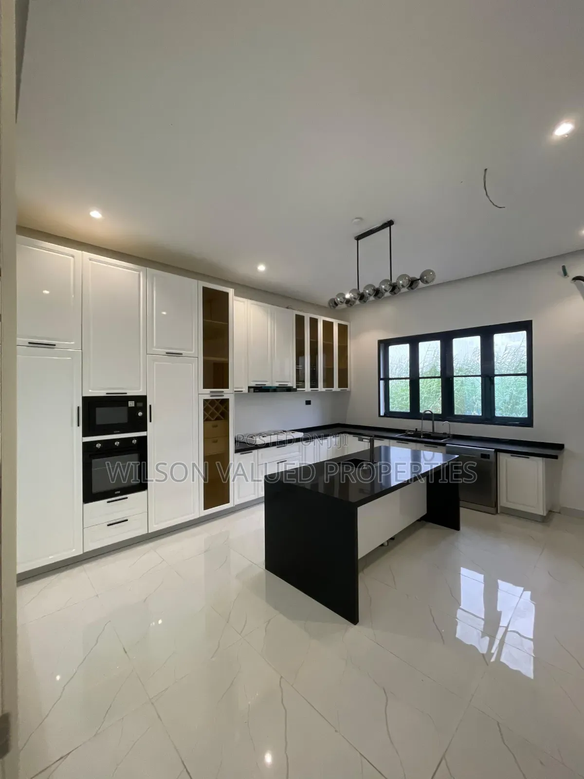 5bdrm Duplex in Wvp Homes 🏡 ✨️, Chevron for sale in Chevron