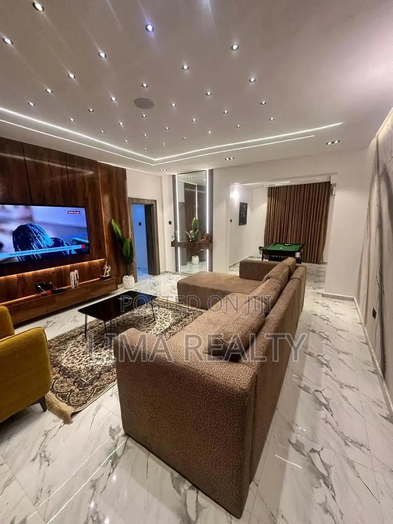 Luxury 2 Bedroom in Wuse in Wuse 2