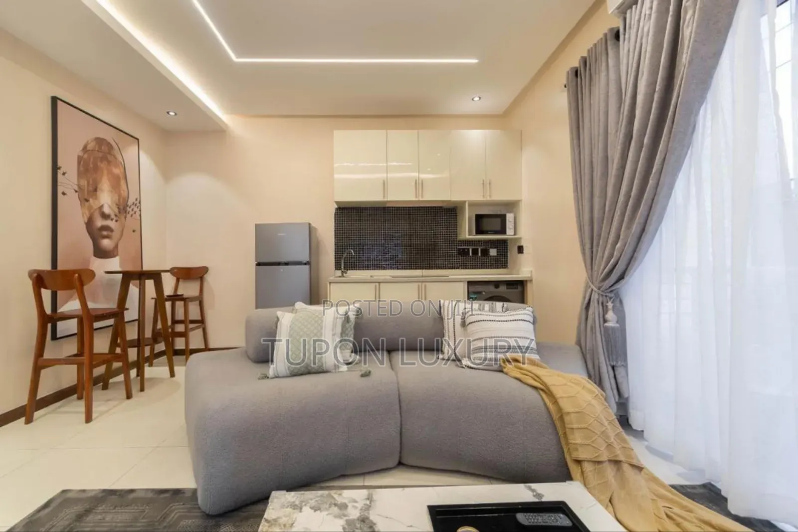Luxury 1bedroom With Private Cinema , Ps5 Pool in Lekki Phase 1