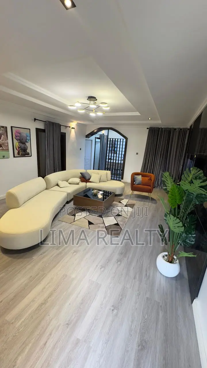Luxury 2 Bedroom in Zone 2 / Wuse