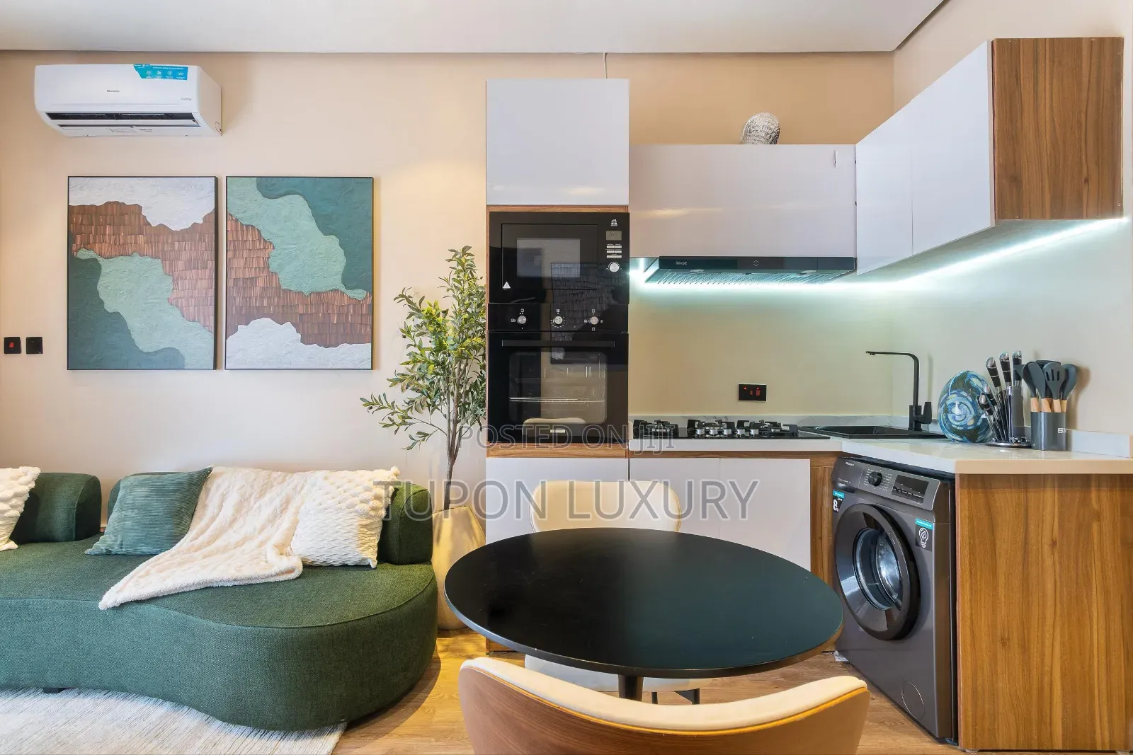 New Cinematic 1bedroom With Pool, Gym and Ps5 in Ikate