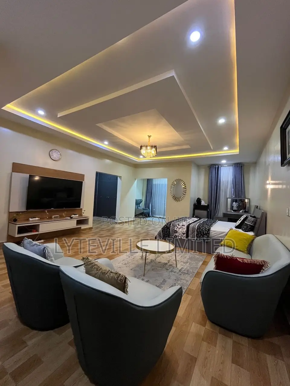 Luxurious 5 Bedrooms and Others in Life Camp
