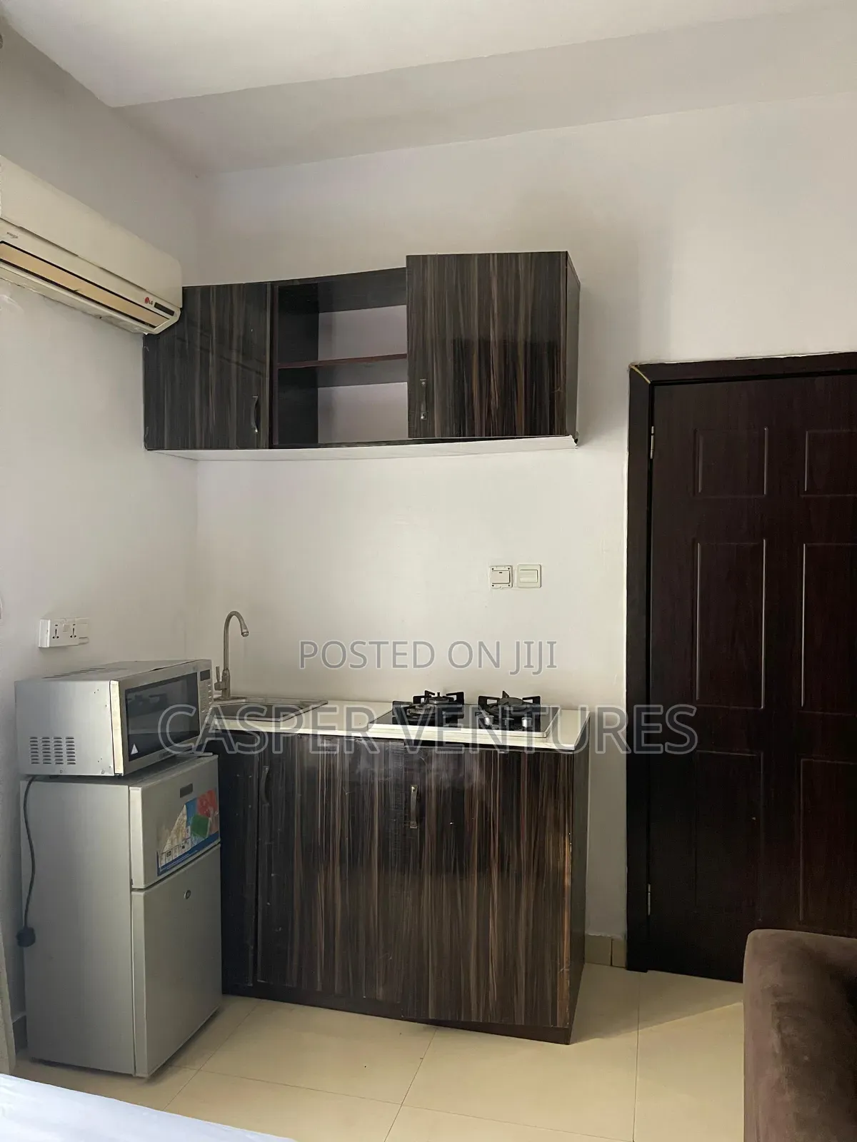 Fancy Cozy Studio Apartment in Osapa london