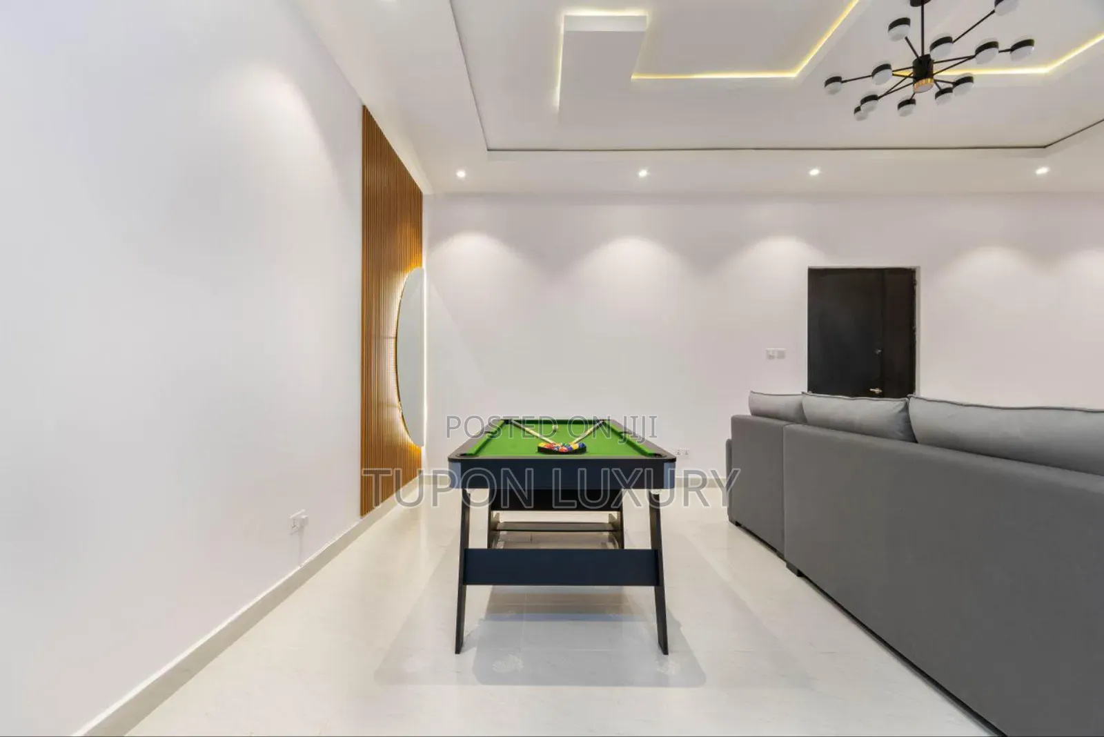 Luxury 1bedroom Apartment With Snooker, Rooftop Pool Gym in Lekki Phase 1