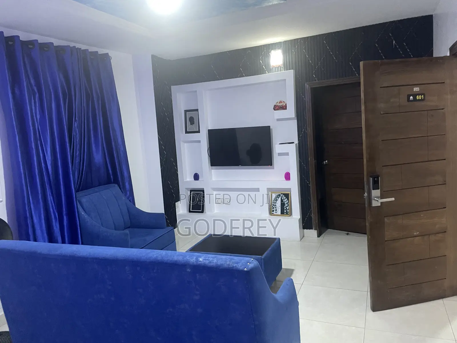 Single Rooms Hotel in Sangotedo