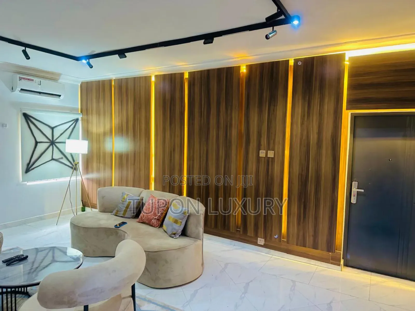 Neatly Furnished 2bedroom Apartment in Lekki Phase 1 in Lekki
