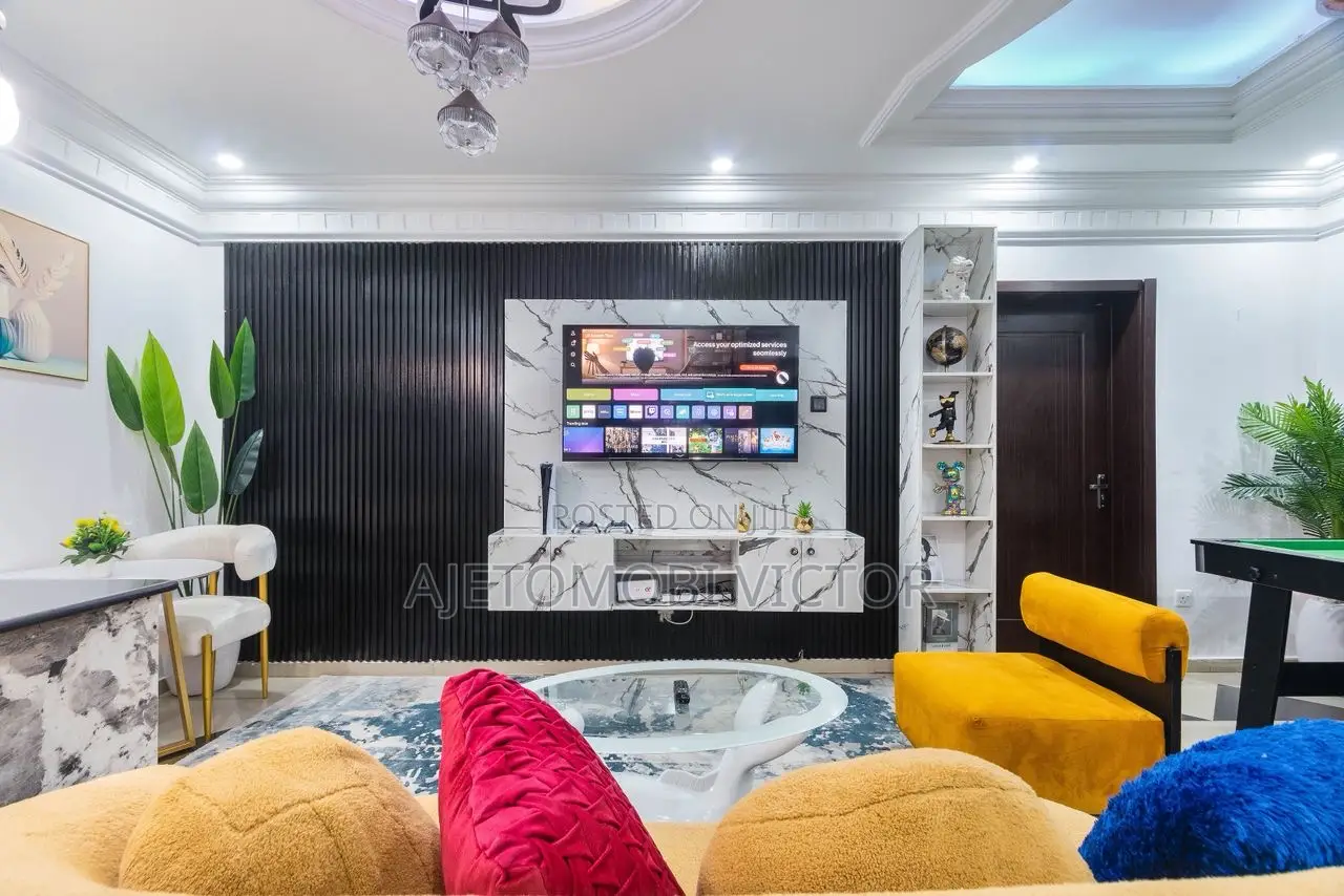 Spacious 1bedroom Apartment in Lekki Phase 1