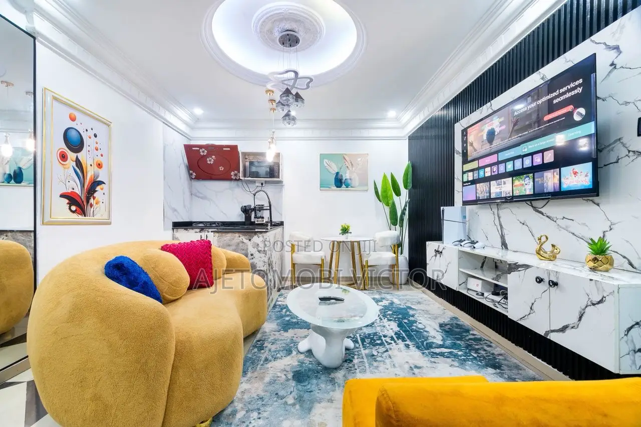 Spacious 1bedroom Apartment in Lekki Phase 1