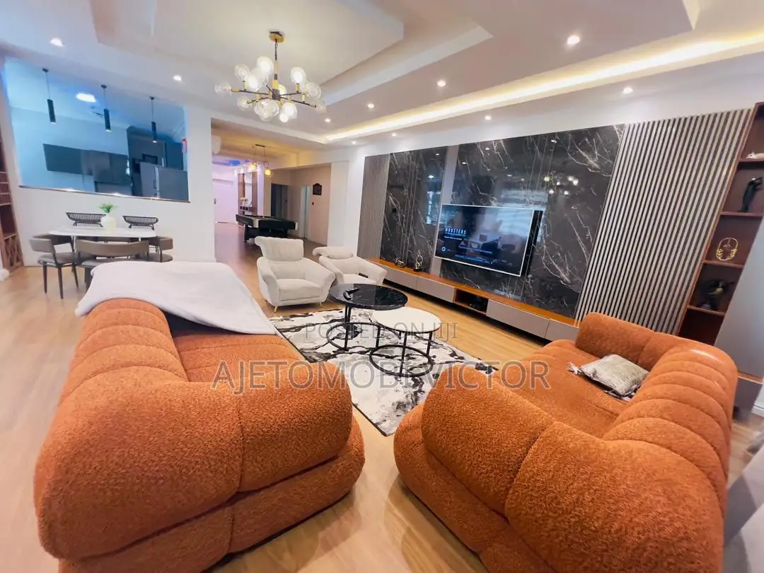 Beautiful Waterfront 3bedroom Apartment in Lekki Phase 1