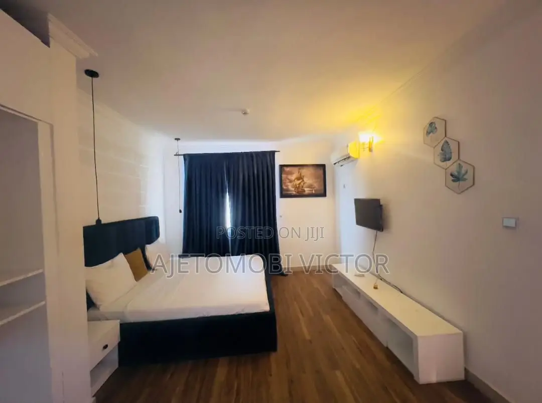 Beautiful Waterfront 3bedroom Apartment in Lekki Phase 1