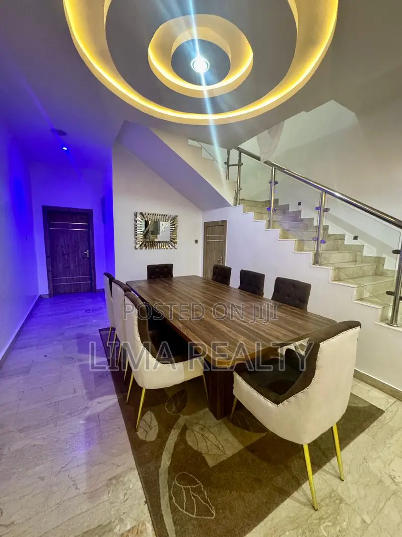 Luxury 5 Bed Self for Party and Normal Stay in Agungi