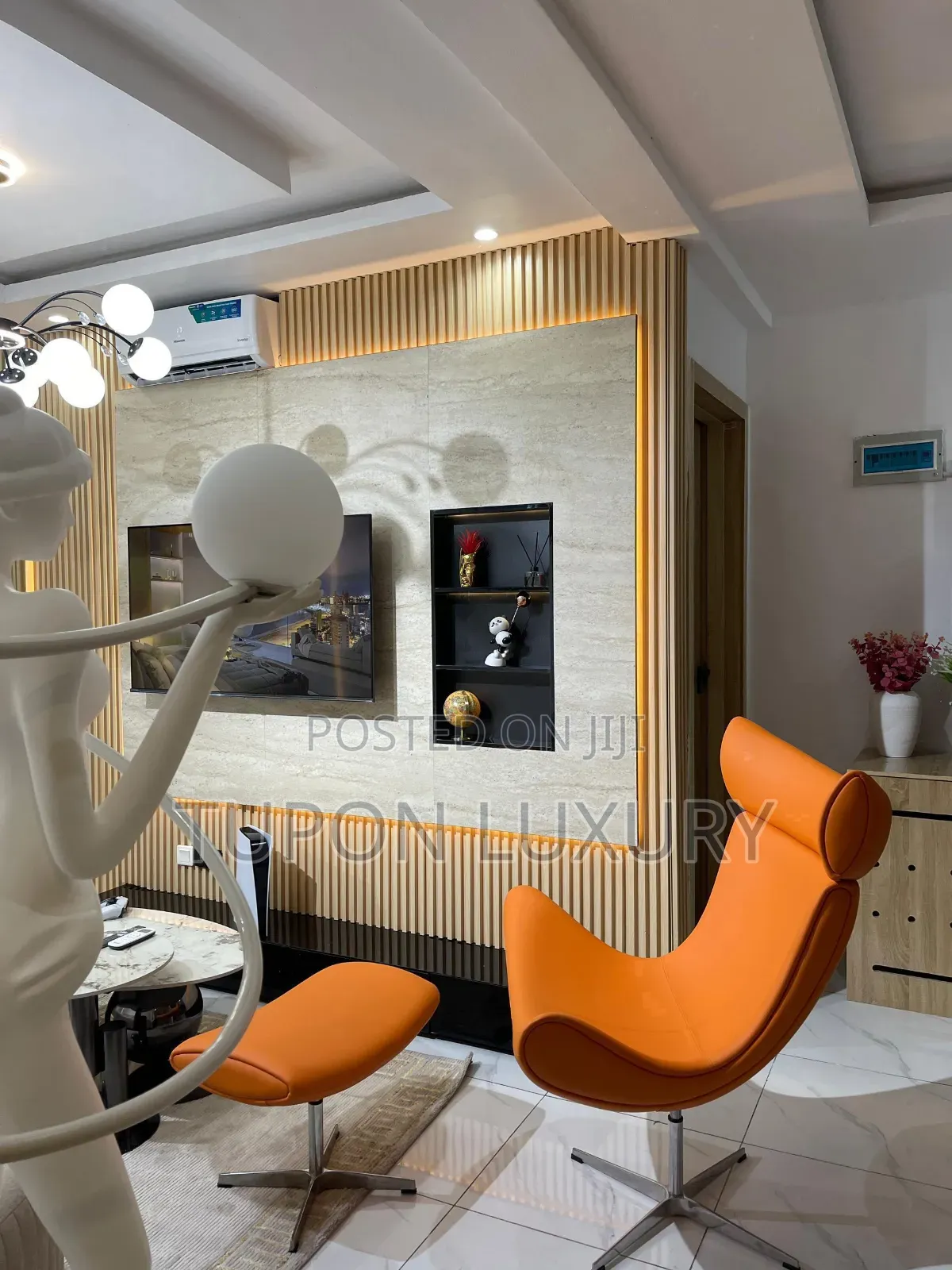 Luxury 1bedroom Apartment With Ps5 in Ologolo