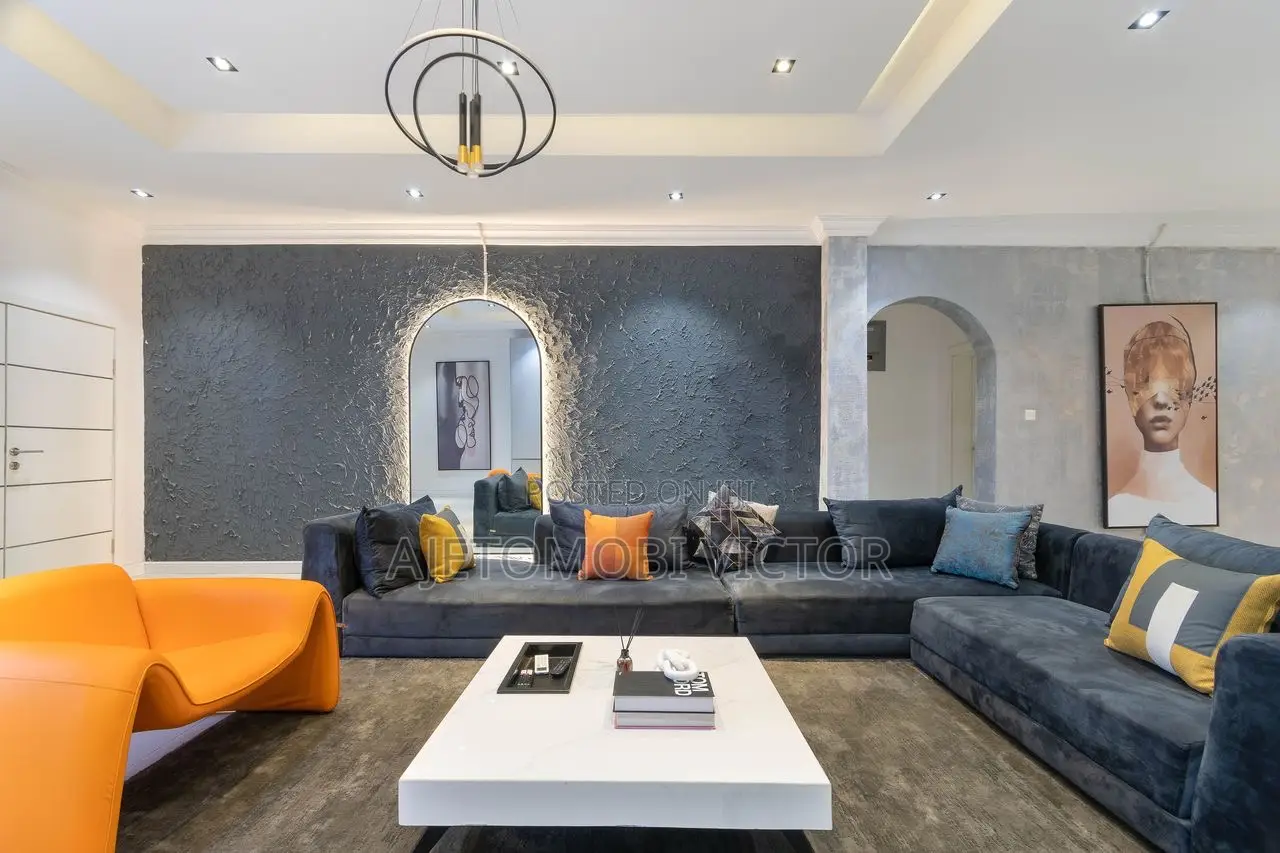 Luxurious 3bedroom Apartment in Lekki Phase 1