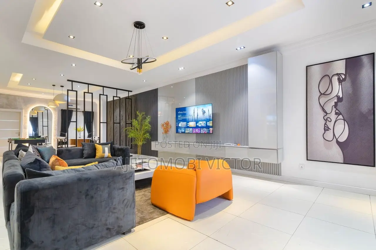 Luxurious 3bedroom Apartment in Lekki Phase 1
