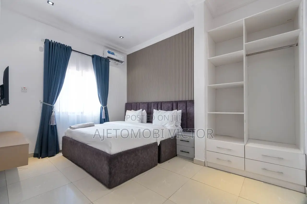 Luxurious 3bedroom Apartment in Lekki Phase 1