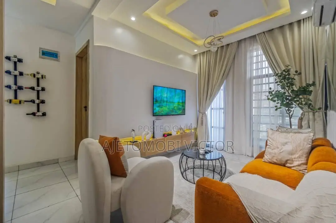 Luxury 1bedroom With Ps5, Dart Board and 2balconies in Ologolo