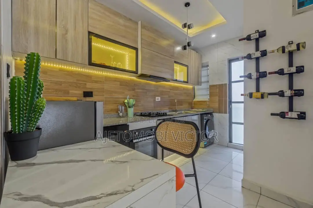 Luxury 1bedroom With Ps5, Dart Board and 2balconies in Ologolo