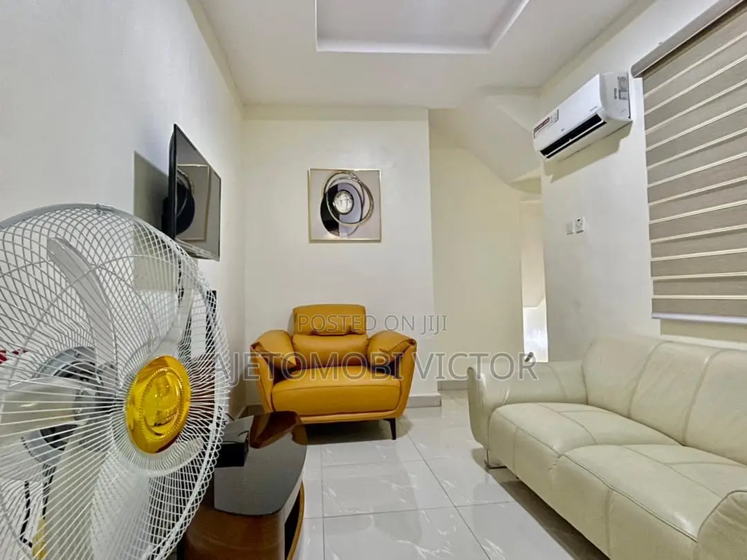 Luxury 3bedroom Duplex Apartment in Mobolaji Bank Anthony Way