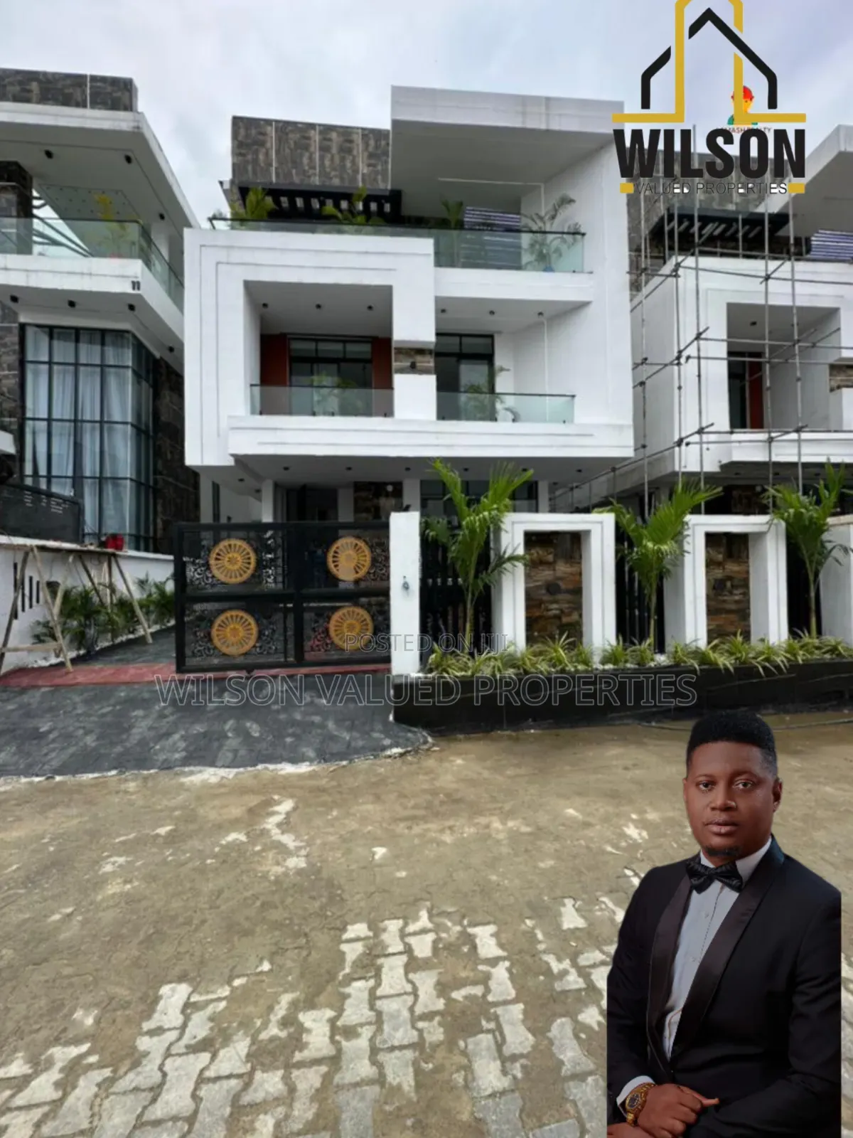 5bdrm Duplex in Luxury 5Bedroom for sale in Chevron