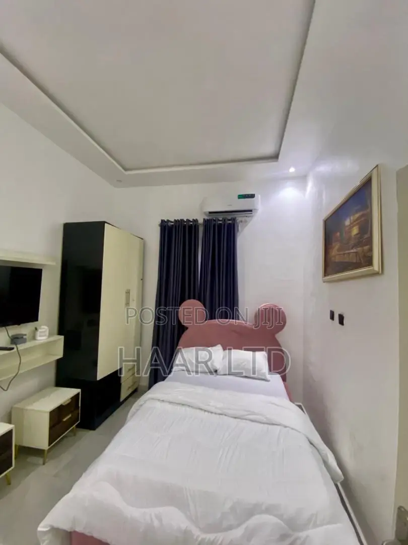 Luxury Monthly Room in Ado / Ajah