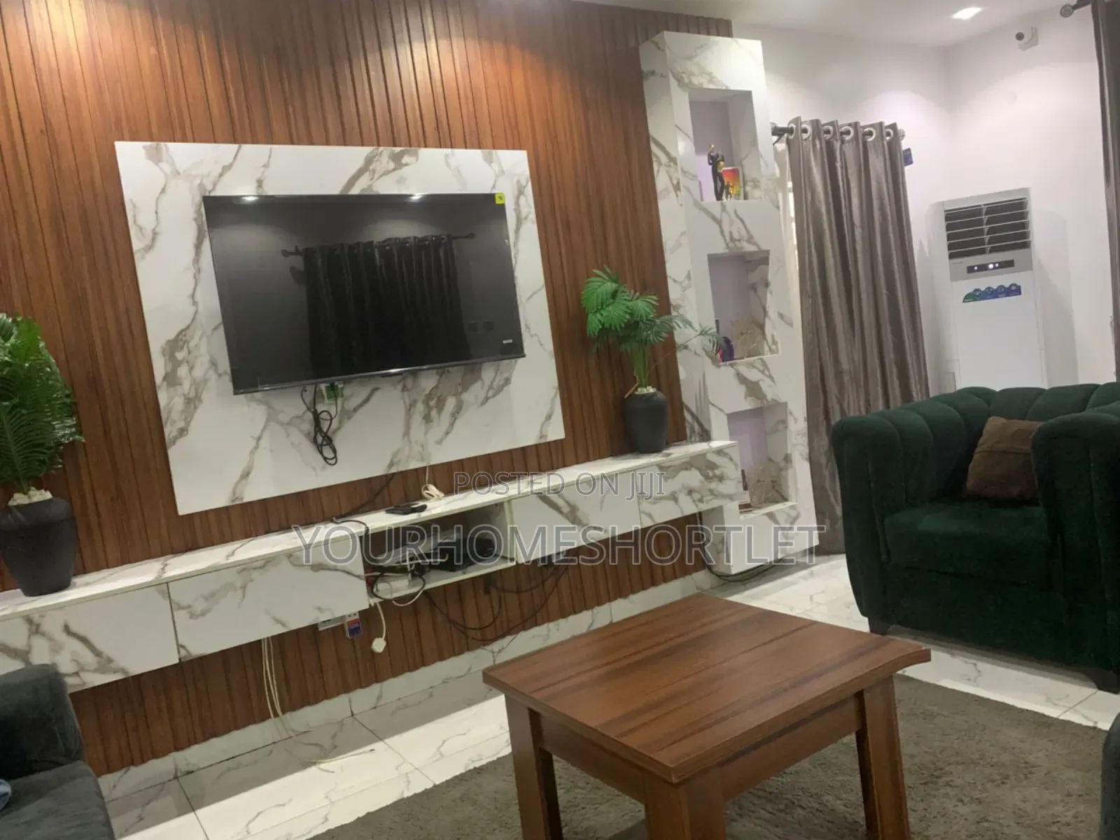 Luxury 4 Bedroom With Swimming Pool That Allows Party With Dj in Egbeda