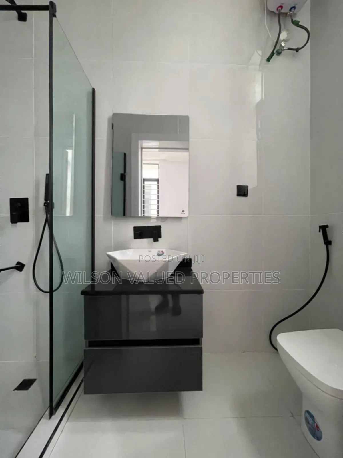 5bdrm Duplex in Wvp Homes, Chevron for sale in Chevron