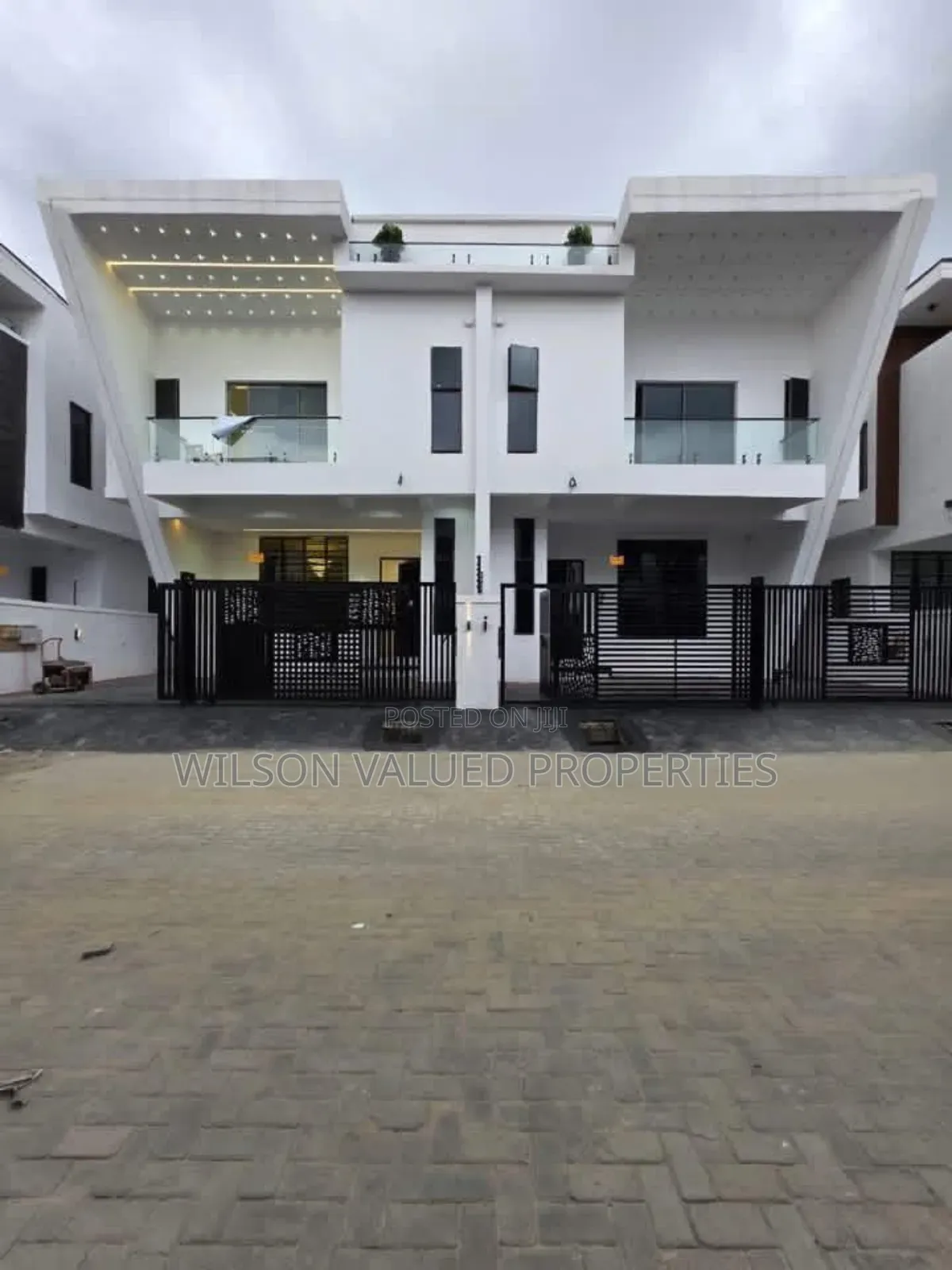 4bdrm Duplex in Wvp Luxury Homes, Lekki for sale in Lekki