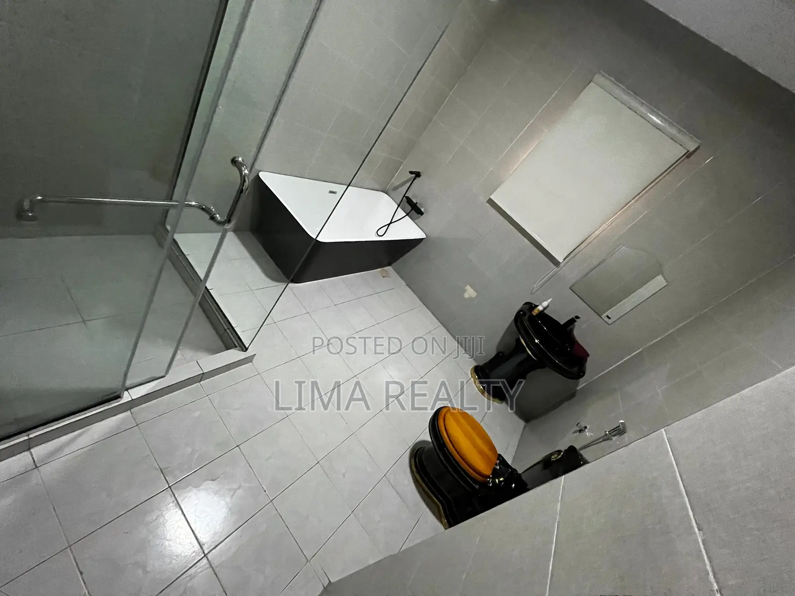 Cozy 3 Bedroom Wuye in Wuye