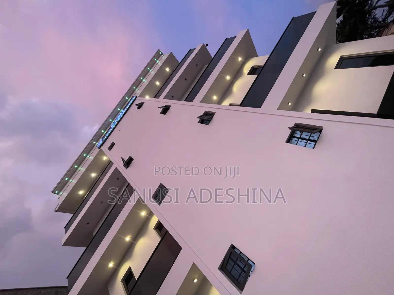 2bed Rooms Flat With Swimming and Elevators in Gwarinpa